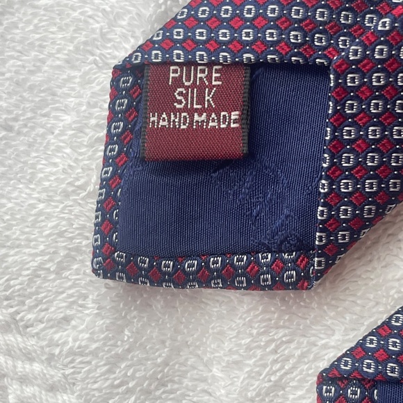 Thick 100% Silk Tie - Picture 7 of 7